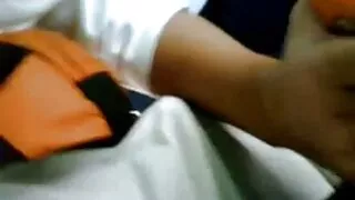 පච්ච කොටා ගත් පච්ච කොටා ගත් මිනිසා ගෙදර දී