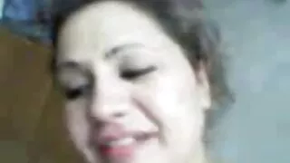 නිහතමානී මිනිහා අසීමිත කෙළ කෙළ ගැහැණු