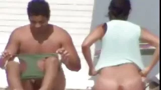 ඇඟිල්ල දී ඇඟිලී බුරුසු ගැහැණු orgasms ලබා දෙයි