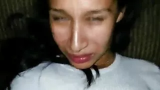 ප්රීතිය සමග Busty brunette මිදුලේ දී crustasian යටත්